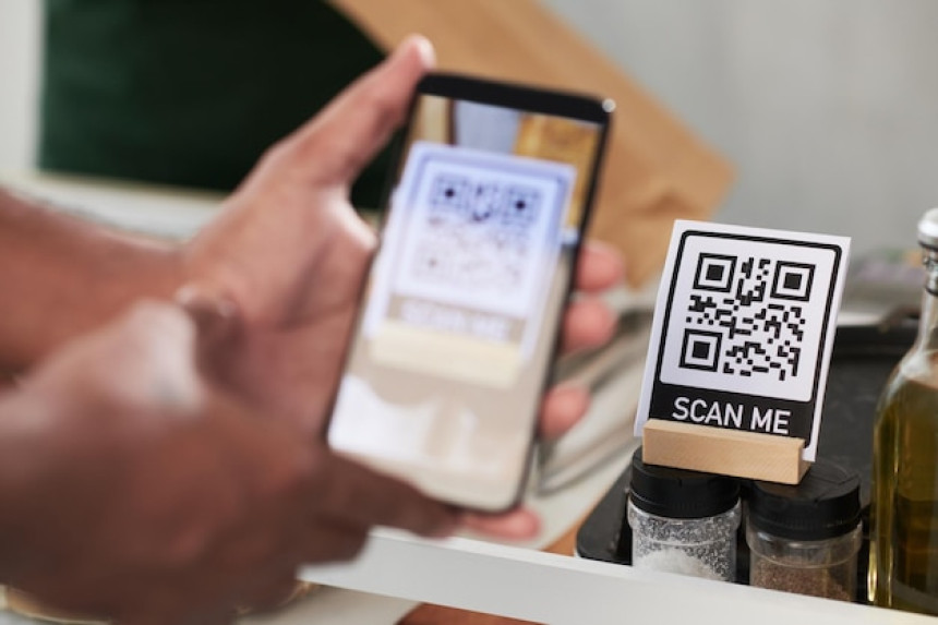 Enhancing Customer Experience and Business Decisions with Data Analytics through QR Menu