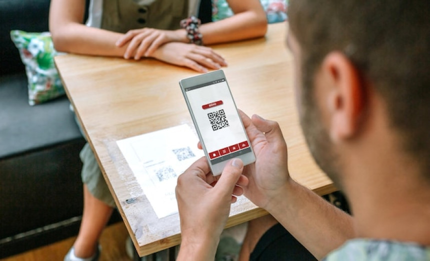 Key Considerations for Implementing a QR Menu System in Public Places